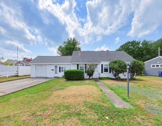 258 Walnut St, Braintree, Massachusetts, 3 Bedrooms Bedrooms, 6 Rooms Rooms,1 BathroomBathrooms,Residential,For Sale,Walnut St,73555887