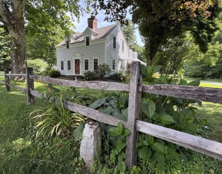 11 Green River Road, Greenfield, Massachusetts, 4 Bedrooms Bedrooms, 9 Rooms Rooms,3 BathroomsBathrooms,Residential,For Sale,Green River Road,73555828
