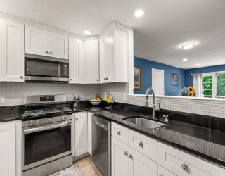 119 Revere St, Canton, Massachusetts, 2 Bedrooms Bedrooms, 5 Rooms Rooms,2 BathroomsBathrooms,Residential Lease,For Rent,Revere St,73555831