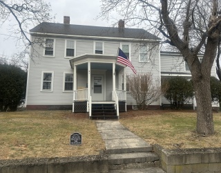 21 Whiting, North Attleboro, Massachusetts, 2 Bedrooms Bedrooms, 5 Rooms Rooms,1 BathroomBathrooms,Residential Lease,For Rent,Whiting,73555838