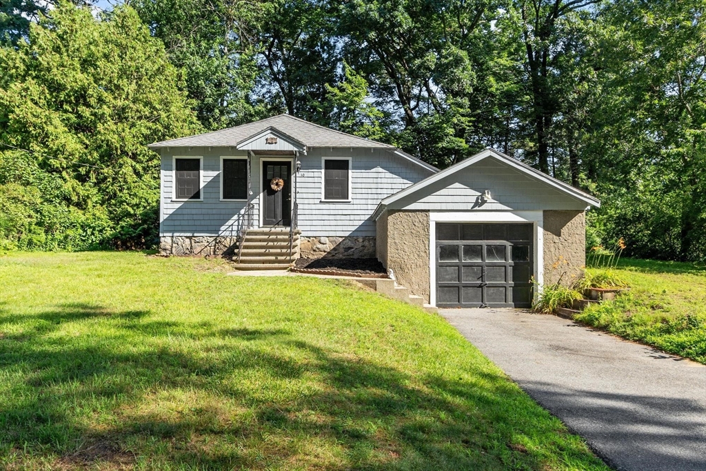 10 Flash Road, North Reading, Massachusetts, 2 Bedrooms Bedrooms, 4 Rooms Rooms,1 BathroomBathrooms,Residential,For Sale,Flash Road,73547906
