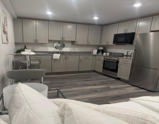 585 Essex St, Lynn, Massachusetts, 1 Room Rooms,1 BathroomBathrooms,Residential Lease,For Rent,Essex St,73555915