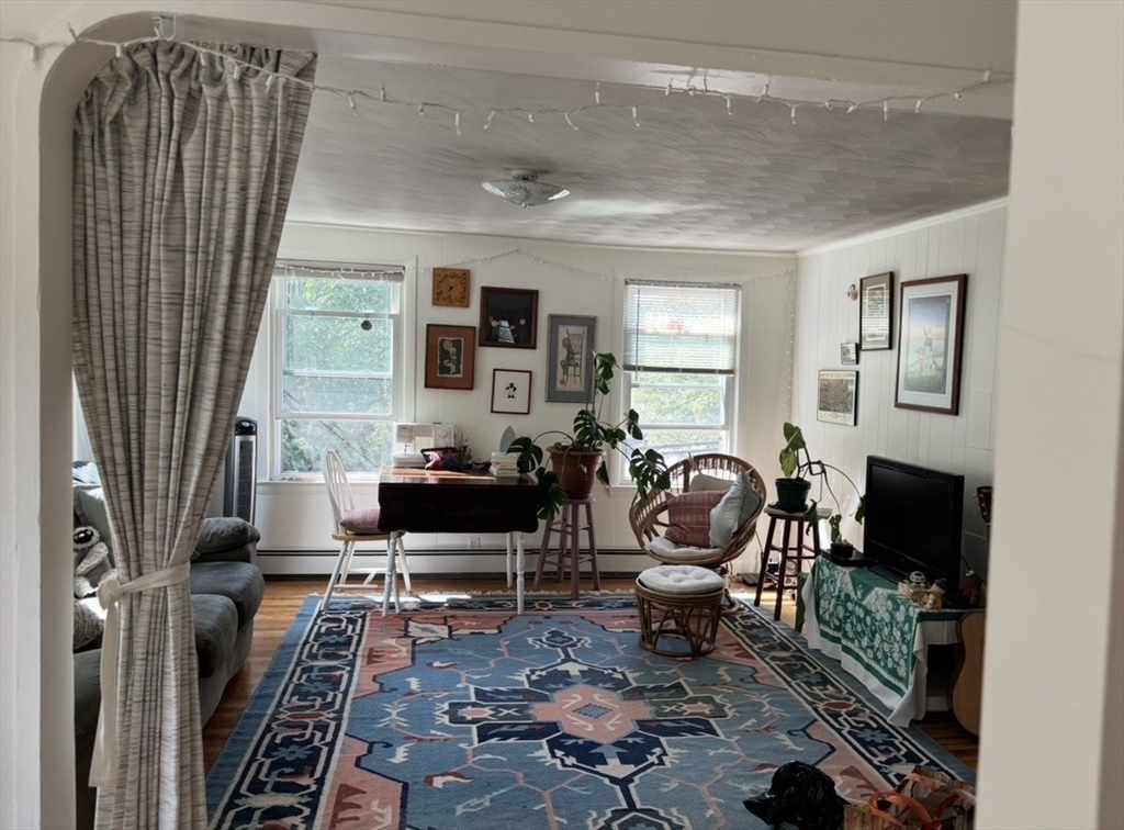 18 Tremont St., Cambridge, Massachusetts, 2 Bedrooms Bedrooms, 4 Rooms Rooms,1 BathroomBathrooms,Residential Lease,For Rent,Tremont St.,73555927