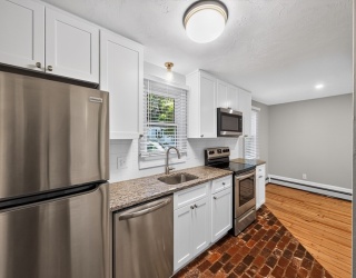 12 State Rd, Plymouth, Massachusetts, 2 Bedrooms Bedrooms, 5 Rooms Rooms,1.5 BathroomsBathrooms,Residential,For Sale,State Rd,73555950
