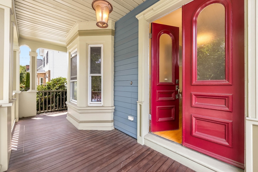52 Cedar, Somerville, Massachusetts, 3 Bedrooms Bedrooms, 7 Rooms Rooms,2.5 BathroomsBathrooms,Residential,For Sale,Cedar,73555958