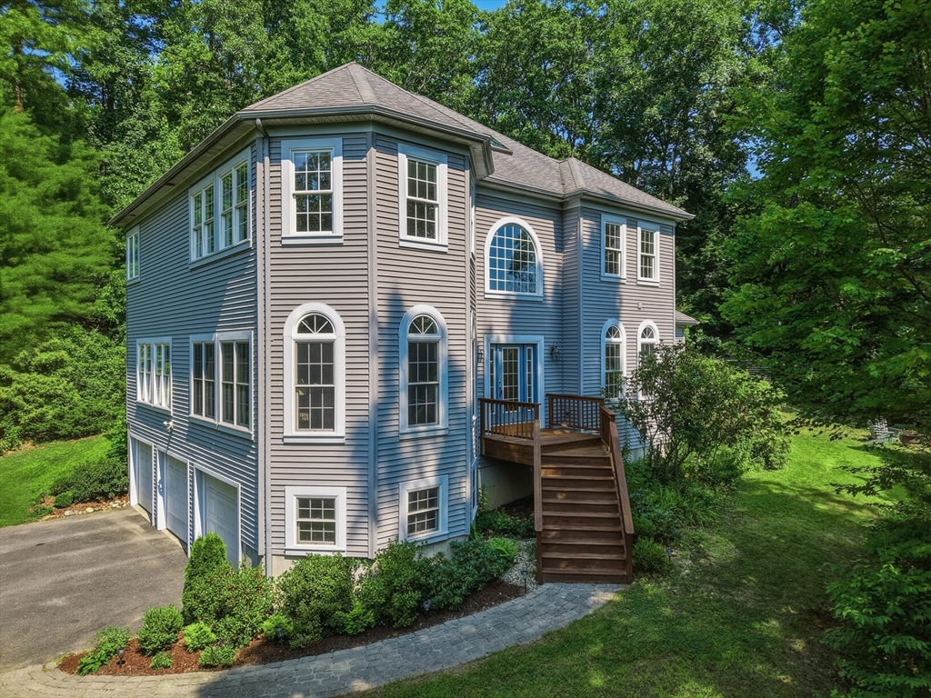 160 E Leverett Rd, Amherst, Massachusetts, 4 Bedrooms Bedrooms, 11 Rooms Rooms,3 BathroomsBathrooms,Residential,For Sale,E Leverett Rd,73555979