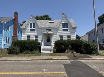 74 Puritan Road, Swampscott, Massachusetts, 2 Bedrooms Bedrooms, 8 Rooms Rooms,2 BathroomsBathrooms,Residential Income,For Sale,Puritan Road,73547335 74 Puritan Road, Swampscott, Massachusetts, 2 Bedrooms Bedrooms, 8 Rooms Rooms,2 BathroomsBathrooms,Residential Income,For Sale,Puritan Road,73547335