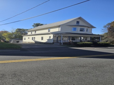 28 Bay Street, Taunton, Massachusetts, 1 Bedroom Bedrooms, 3 Rooms Rooms,1 BathroomBathrooms,Residential Lease,For Rent,Bay Street,73556083 28 Bay Street, Taunton, Massachusetts, 1 Bedroom Bedrooms, 3 Rooms Rooms,1 BathroomBathrooms,Residential Lease,For Rent,Bay Street,73556083