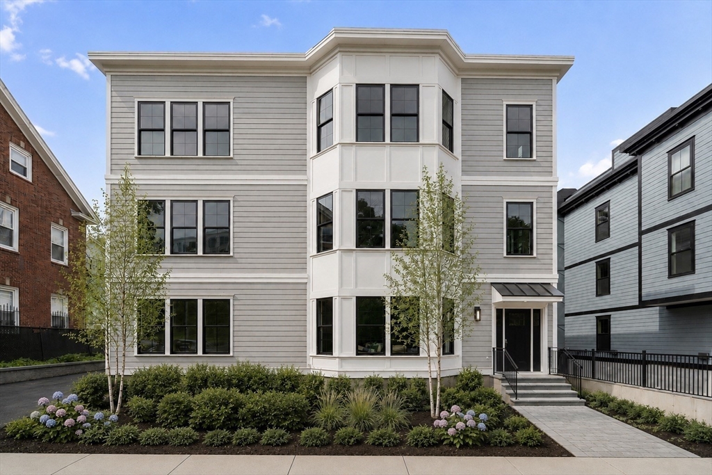 228 Washington Street, Boston, Massachusetts, 2 Bedrooms Bedrooms, 5 Rooms Rooms,2 BathroomsBathrooms,Residential,For Sale,Washington Street,73556088