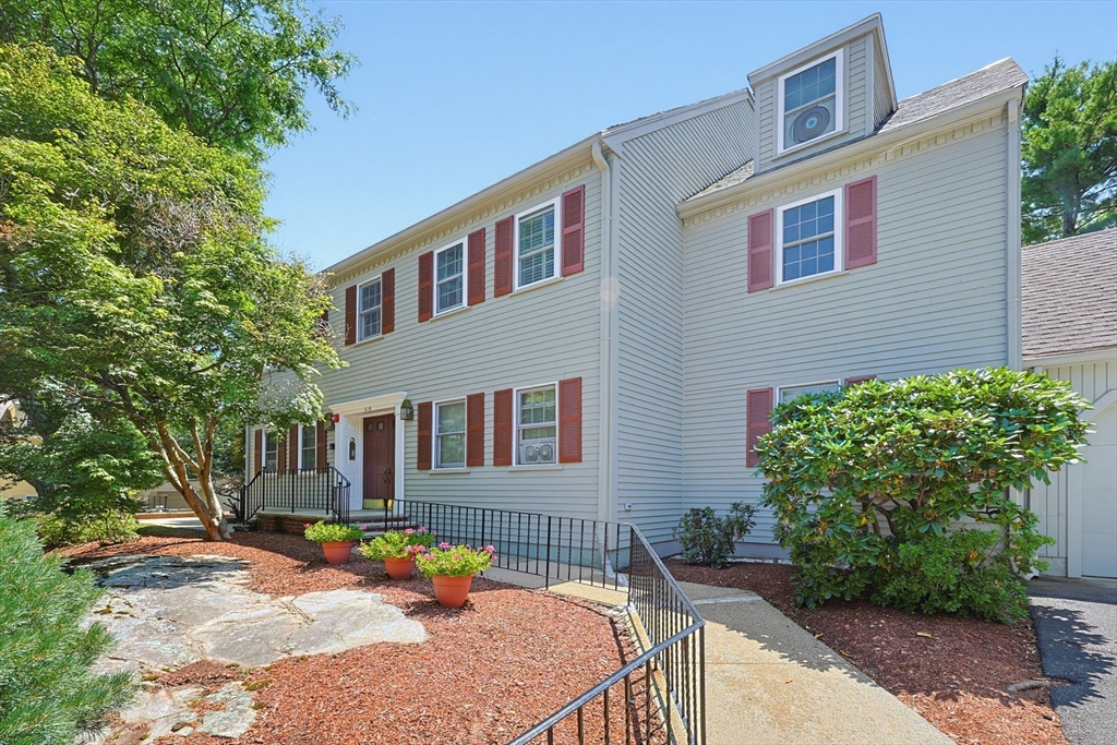 16 Valiant Way, Salem, Massachusetts, 3 Bedrooms Bedrooms, 7 Rooms Rooms,3 BathroomsBathrooms,Residential,For Sale,Valiant Way,73556075