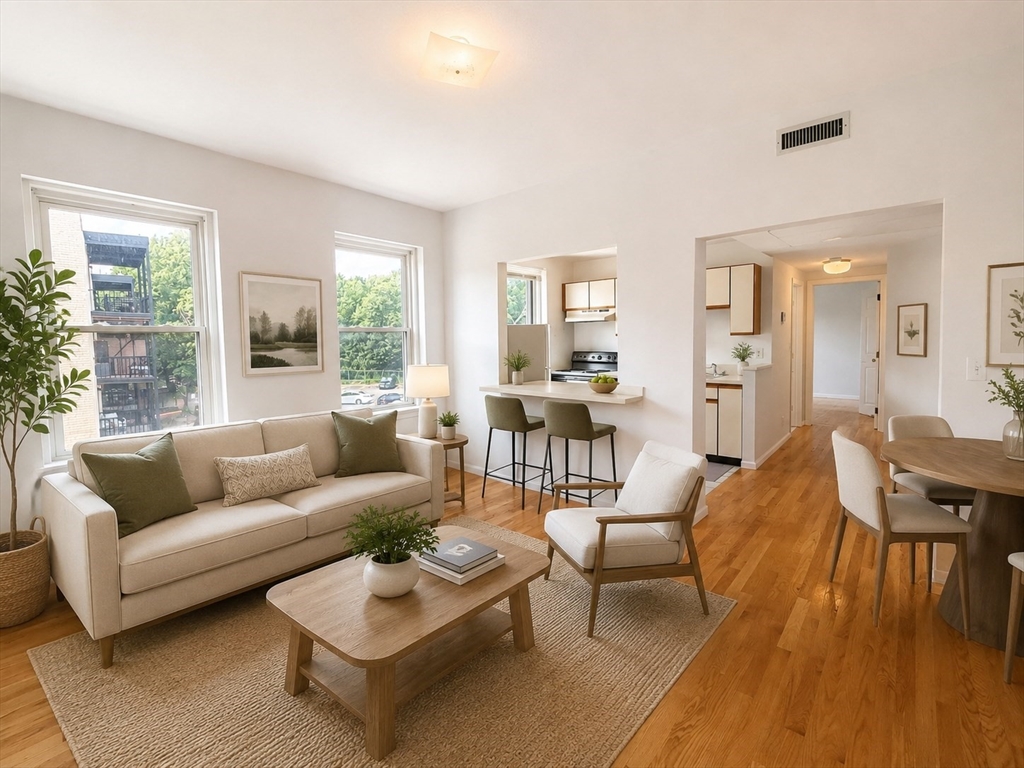 1423 Commonwealth Avenue, Boston, Massachusetts, 1 Bedroom Bedrooms, 4 Rooms Rooms,1 BathroomBathrooms,Residential Lease,For Rent,Commonwealth Avenue,73556111