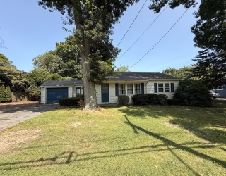 264 Slocum Road, Dartmouth, Massachusetts, 3 Bedrooms Bedrooms, 5 Rooms Rooms,1 BathroomBathrooms,Residential,For Sale,Slocum Road,73556120