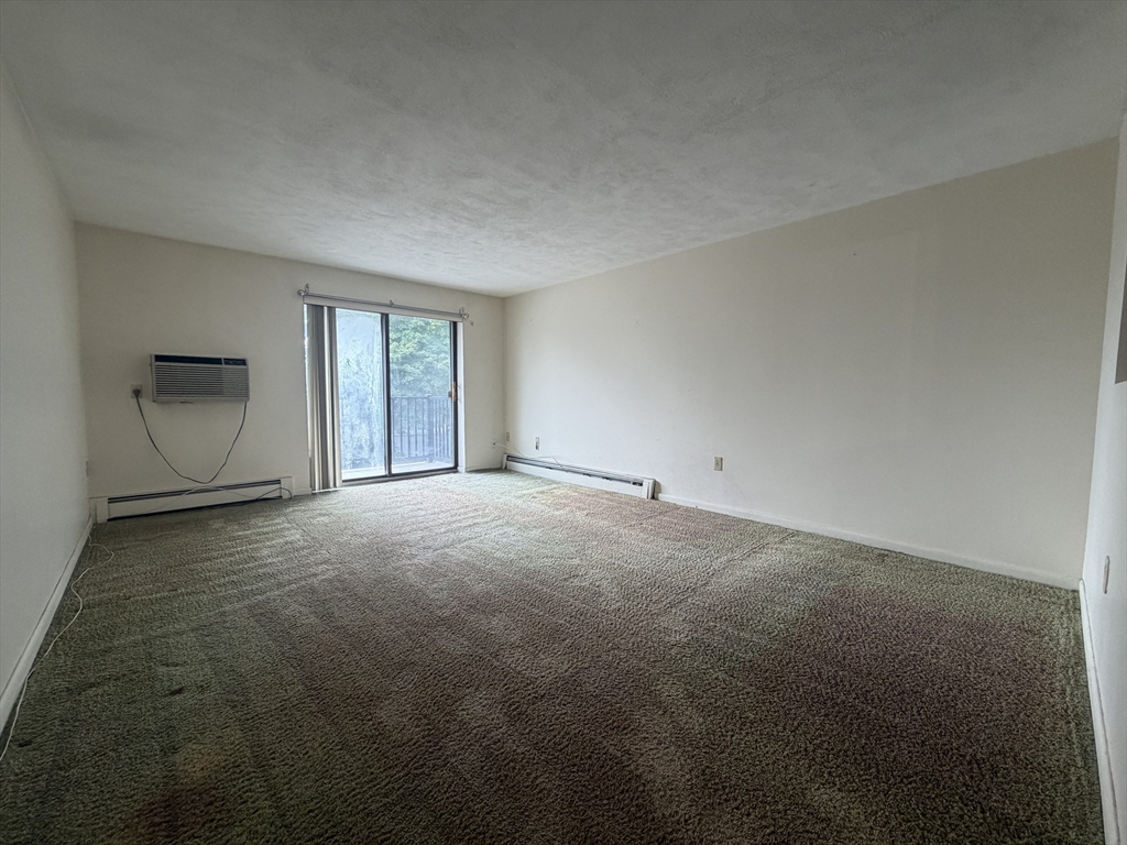 200 Governor's Dr, Winthrop, Massachusetts, 2 Bedrooms Bedrooms, 5 Rooms Rooms,1 BathroomBathrooms,Residential Lease,For Rent,Governor's Dr,73556125