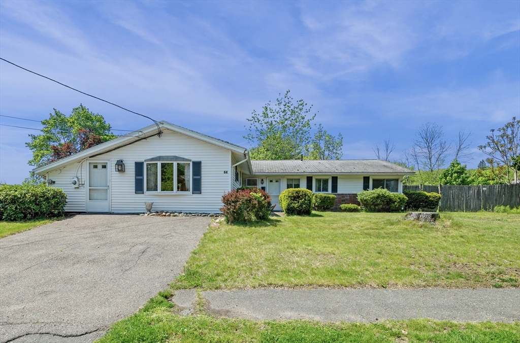 64 Amherst Rd, Beverly, Massachusetts, 3 Bedrooms Bedrooms, 6 Rooms Rooms,2 BathroomsBathrooms,Residential,For Sale,Amherst Rd,73522257