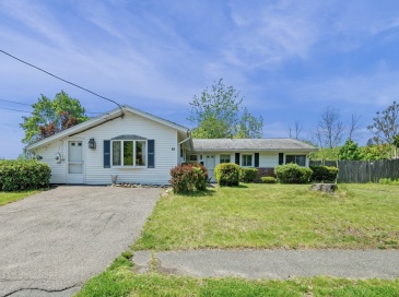64 Amherst Rd, Beverly, Massachusetts, 3 Bedrooms Bedrooms, 6 Rooms Rooms,2 BathroomsBathrooms,Residential,For Sale,Amherst Rd,73522257