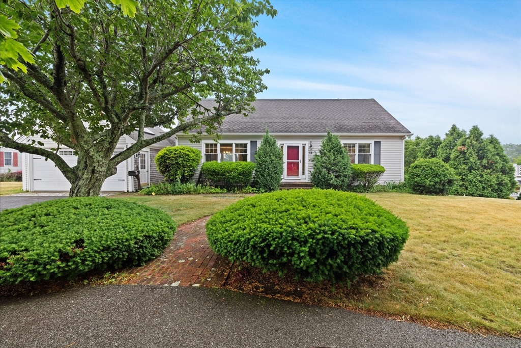 13 Muster Field Road, Plymouth, Massachusetts, 4 Bedrooms Bedrooms, 10 Rooms Rooms,2.5 BathroomsBathrooms,Residential,For Sale,Muster Field Road,73541358