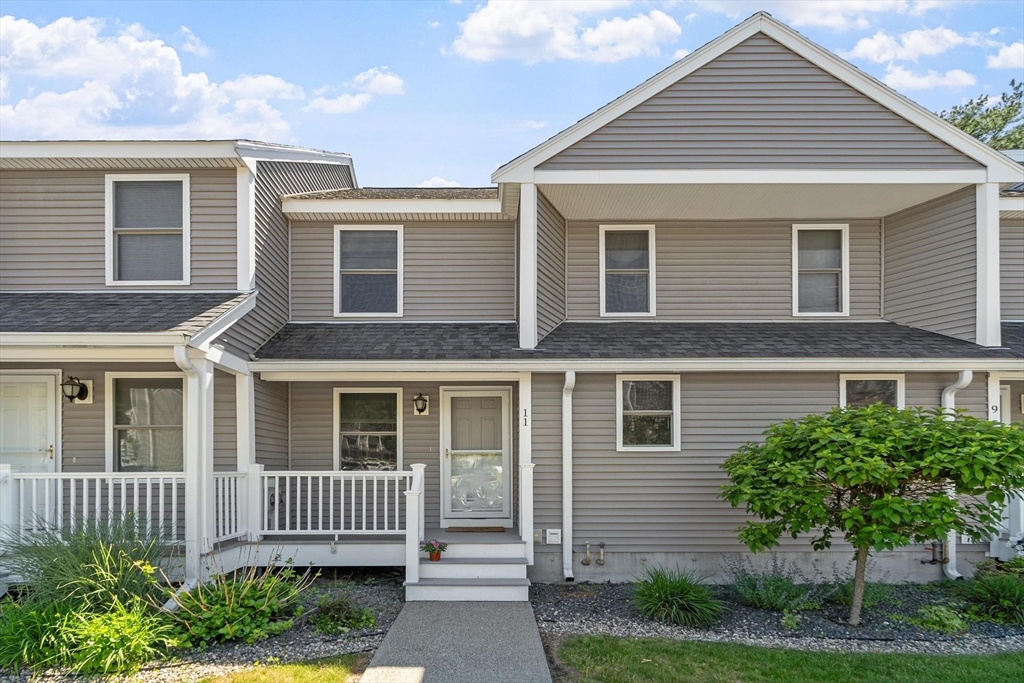 11 Sycamore Dr, Leominster, Massachusetts, 2 Bedrooms Bedrooms, 4 Rooms Rooms,1.5 BathroomsBathrooms,Residential,For Sale,Sycamore Dr,73532518