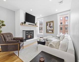 129 North Washington St, Boston, Massachusetts, 3 Bedrooms Bedrooms, 6 Rooms Rooms,2.5 BathroomsBathrooms,Residential,For Sale,North Washington St,73556019