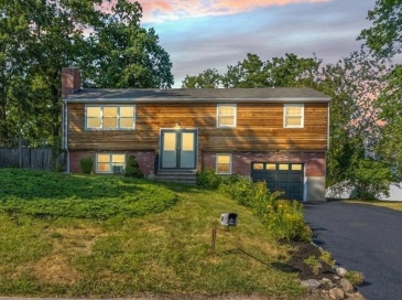 49 Longfellow Dr, Newburyport, Massachusetts, 4 Bedrooms Bedrooms, 7 Rooms Rooms,2 BathroomsBathrooms,Residential,For Sale,Longfellow Dr,73556137 49 Longfellow Dr, Newburyport, Massachusetts, 4 Bedrooms Bedrooms, 7 Rooms Rooms,2 BathroomsBathrooms,Residential,For Sale,Longfellow Dr,73556137