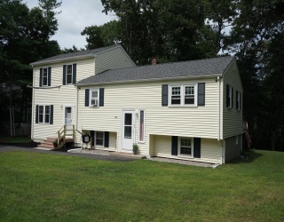 295 Oak St, Halifax, Massachusetts, 3 Bedrooms Bedrooms, 7 Rooms Rooms,2 BathroomsBathrooms,Residential,For Sale,Oak St,73556022