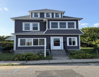 72 Melrose, Springfield, Massachusetts, 6 Bedrooms Bedrooms, 10 Rooms Rooms,2 BathroomsBathrooms,Residential Income,For Sale,Melrose,73556032