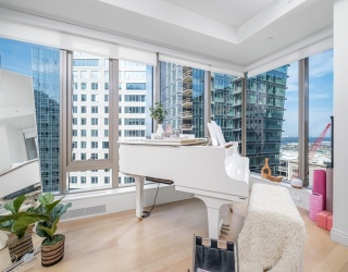 133 Seaport Blvd, Boston, Massachusetts, 1 Bedroom Bedrooms, 3 Rooms Rooms,1.5 BathroomsBathrooms,Residential,For Sale,Seaport Blvd,73556143