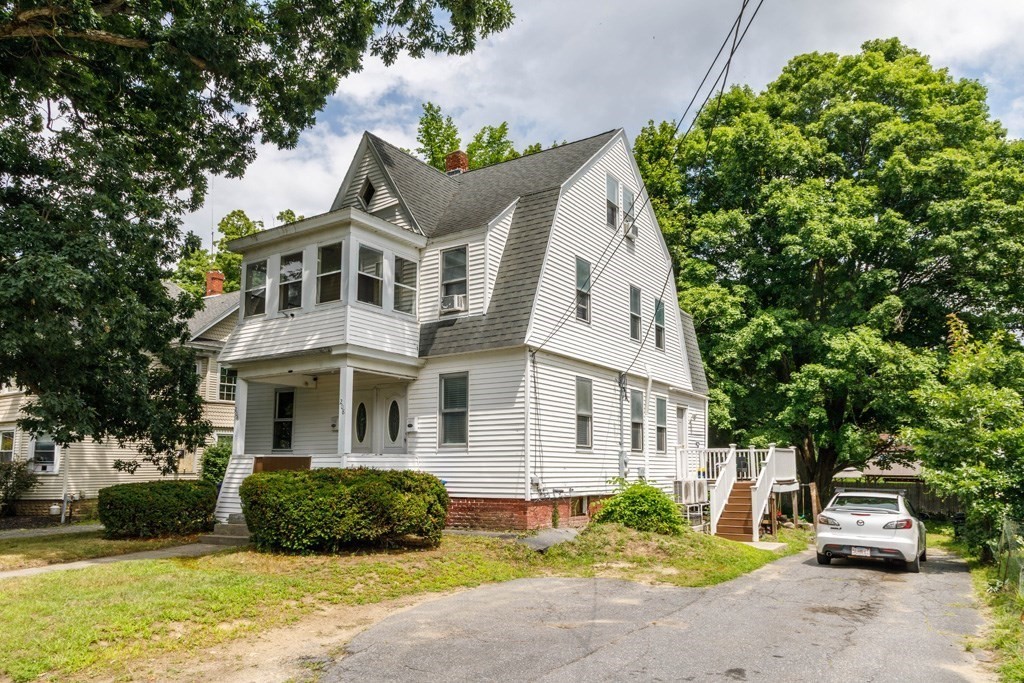 206 Union Street, Leominster, Massachusetts, 5 Bedrooms Bedrooms, 10 Rooms Rooms,2 BathroomsBathrooms,Residential Income,For Sale,Union Street,73555883