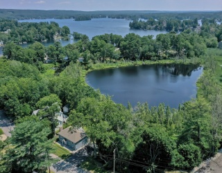 36 Birch Island Road, Webster, Massachusetts, 3 Bedrooms Bedrooms, 5 Rooms Rooms,2 BathroomsBathrooms,Residential,For Sale,Birch Island Road,73556033