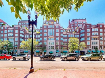 300 Boylston St, Boston, Massachusetts, 2 Bedrooms Bedrooms, 5 Rooms Rooms,2.5 BathroomsBathrooms,Residential,For Sale,Boylston St,73556428