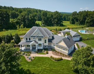 1 Nicholas Lane, Southampton, Massachusetts, 5 Bedrooms Bedrooms, 11 Rooms Rooms,4 BathroomsBathrooms,Residential,For Sale,Nicholas Lane,73556164
