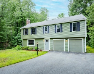 37 Kathleen Drive, Andover, Massachusetts, 3 Bedrooms Bedrooms, 8 Rooms Rooms,2.5 BathroomsBathrooms,Residential,For Sale,Kathleen Drive,73556161