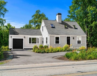 185 Hollis St, Groton, Massachusetts, 3 Bedrooms Bedrooms, 6 Rooms Rooms,2.5 BathroomsBathrooms,Residential,For Sale,Hollis St,73556251