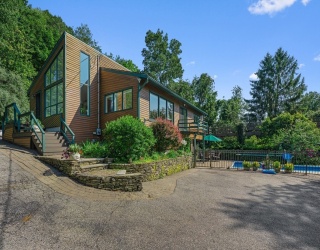 755 East Broadway, Haverhill, Massachusetts, 3 Bedrooms Bedrooms, 7 Rooms Rooms,2 BathroomsBathrooms,Residential,For Sale,East Broadway,73556211