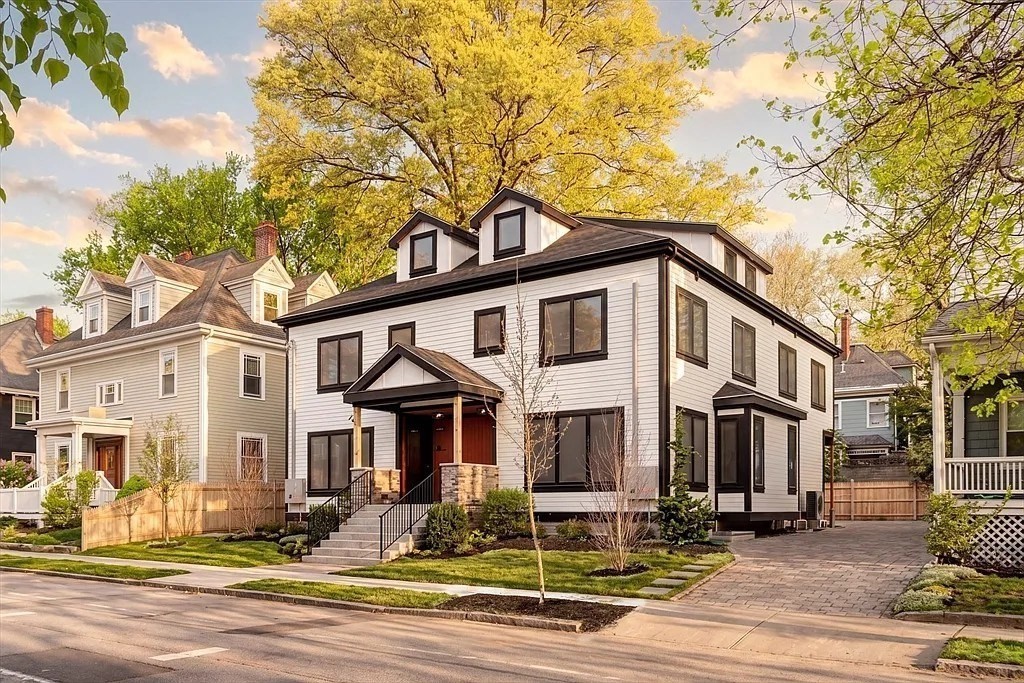 40 Stedman Street, Brookline, Massachusetts, 4 Bedrooms Bedrooms, 12 Rooms Rooms,3.5 BathroomsBathrooms,Residential,For Sale,Stedman Street,73556250