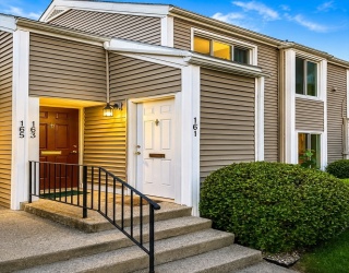 161 Nassau Dr, Springfield, Massachusetts, 1 Bedroom Bedrooms, 3 Rooms Rooms,1 BathroomBathrooms,Residential,For Sale,Nassau Dr,73556271