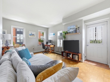 105 W Fourth St, Boston, Massachusetts, 1 Bedroom Bedrooms, 3 Rooms Rooms,1 BathroomBathrooms,Residential Lease,For Rent,W Fourth St,73556289 105 W Fourth St, Boston, Massachusetts, 1 Bedroom Bedrooms, 3 Rooms Rooms,1 BathroomBathrooms,Residential Lease,For Rent,W Fourth St,73556289