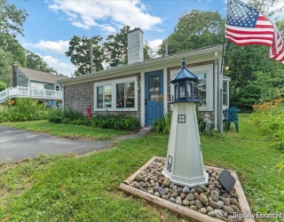 15 Charles St, Lakeville, Massachusetts, 2 Bedrooms Bedrooms, 4 Rooms Rooms,1 BathroomBathrooms,Residential,For Sale,Charles St,73556288
