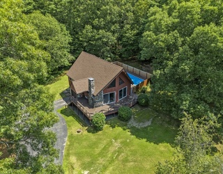 3 Babbitt Way, Berkley, Massachusetts, 3 Bedrooms Bedrooms, 5 Rooms Rooms,1.5 BathroomsBathrooms,Residential,For Sale,Babbitt Way,73556290