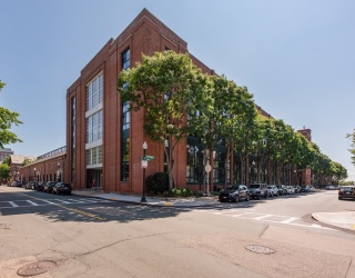 42 Eighth St, Boston, Massachusetts, 1 Bedroom Bedrooms, 3 Rooms Rooms,1 BathroomBathrooms,Residential,For Sale,Eighth St,73556300