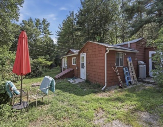 101 Whitins Rd, Sutton, Massachusetts, 2 Bedrooms Bedrooms, 7 Rooms Rooms,1 BathroomBathrooms,Residential,For Sale,Whitins Rd,73556297