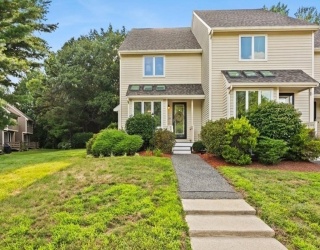626 Maple Brook Rd, Bellingham, Massachusetts, 2 Bedrooms Bedrooms, 4 Rooms Rooms,2.5 BathroomsBathrooms,Residential,For Sale,Maple Brook Rd,73556301