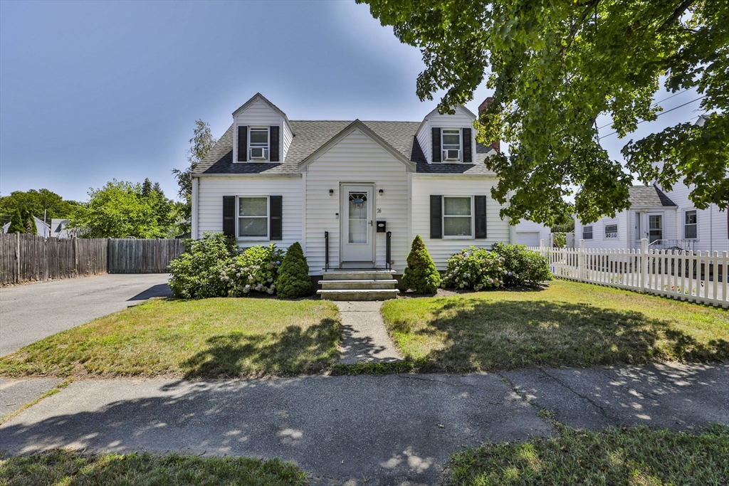 26 Purdon Ave, Lynn, Massachusetts, 3 Bedrooms Bedrooms, 6 Rooms Rooms,1 BathroomBathrooms,Residential,For Sale,Purdon Ave,73556158