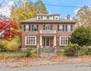 144 Hanks Street, Lowell, Massachusetts, 4 Bedrooms Bedrooms, 14 Rooms Rooms,3.5 BathroomsBathrooms,Residential,For Sale,Hanks Street,73556285