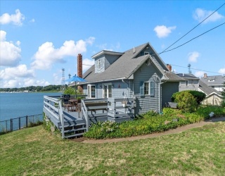 24 Aspinwall Ave, Weymouth, Massachusetts, 3 Bedrooms Bedrooms, 8 Rooms Rooms,1.5 BathroomsBathrooms,Residential,For Sale,Aspinwall Ave,73556327