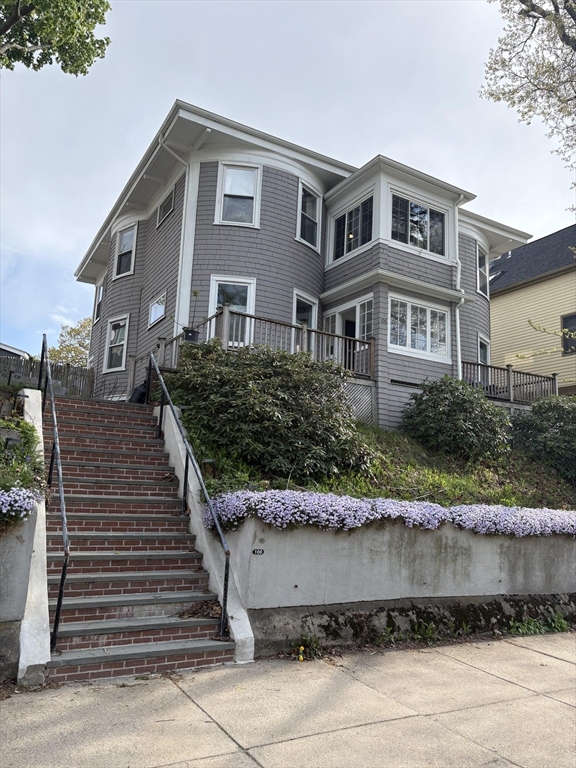 100 Belgrade Ave, Boston, Massachusetts, 3 Bedrooms Bedrooms, 8 Rooms Rooms,1 BathroomBathrooms,Residential,For Sale,Belgrade Ave,73555946