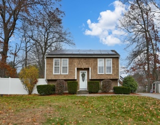 14 Malvern Ave, Tyngsborough, Massachusetts, 3 Bedrooms Bedrooms, 5 Rooms Rooms,1.5 BathroomsBathrooms,Residential,For Sale,Malvern Ave,73554198