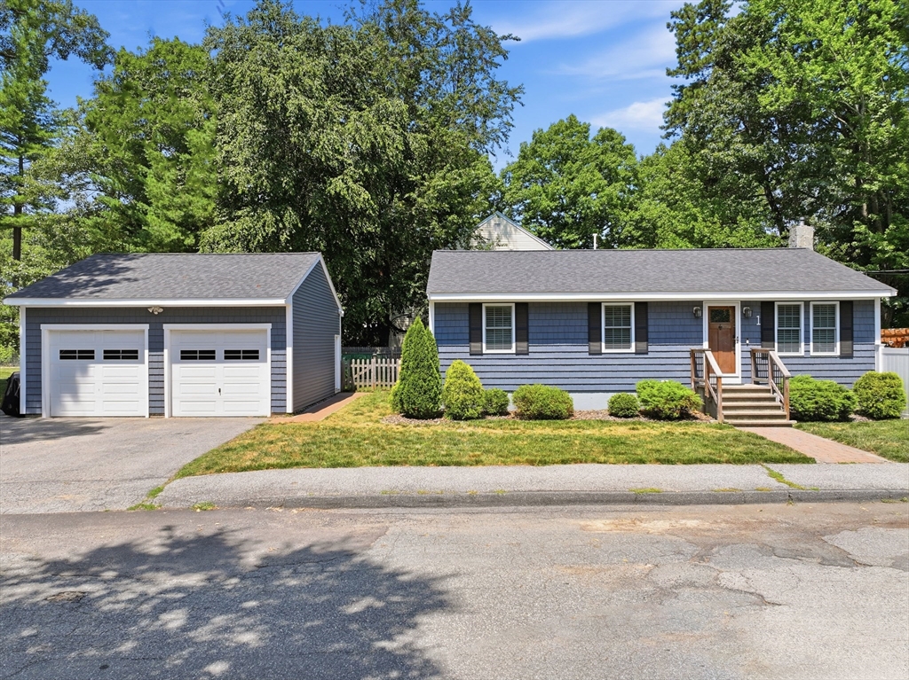 1 Daniels Rd, Hudson, Massachusetts, 3 Bedrooms Bedrooms, 6 Rooms Rooms,2 BathroomsBathrooms,Residential,For Sale,Daniels Rd,73556349