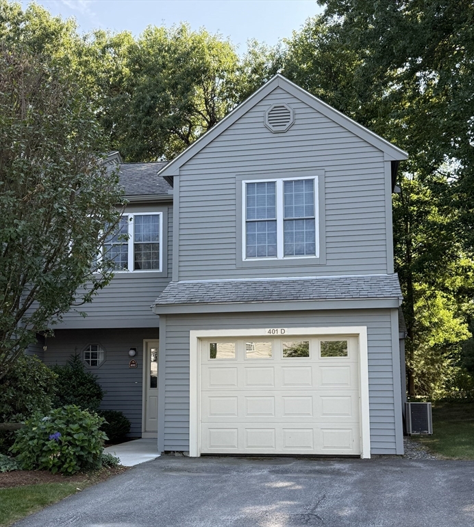 401 Ridgefield Cir, Clinton, Massachusetts, 2 Bedrooms Bedrooms, 6 Rooms Rooms,2.5 BathroomsBathrooms,Residential,For Sale,Ridgefield Cir,73556007