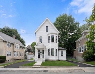 220 Sycamore Street, Watertown, Massachusetts, 8 Bedrooms Bedrooms, 14 Rooms Rooms,7 BathroomsBathrooms,Residential Income,For Sale,Sycamore Street,73556353