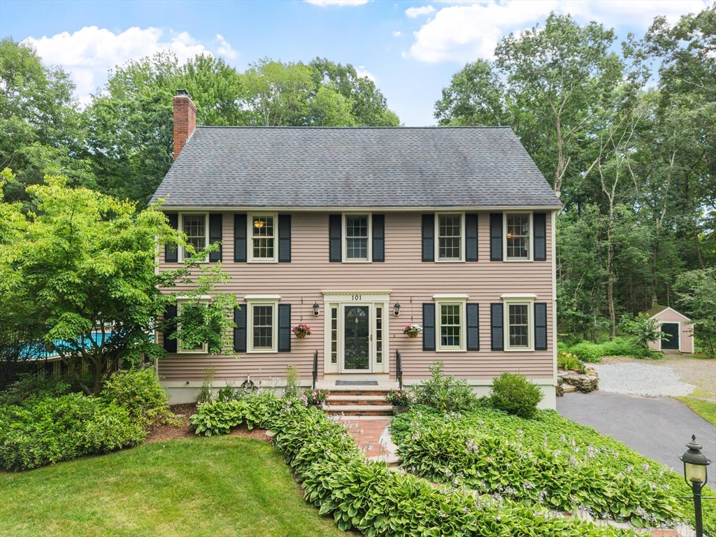 101 Bruin Hill Rd, North Andover, Massachusetts, 4 Bedrooms Bedrooms, 9 Rooms Rooms,2.5 BathroomsBathrooms,Residential,For Sale,Bruin Hill Rd,73556321